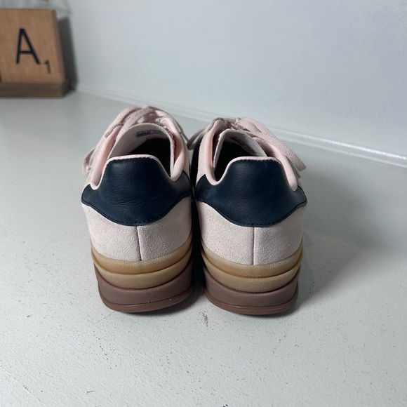 Adidas Gazelle Pink Suede Sneakers Women’s 8 | Retro Gum Sole Casual Shoes - Picture 4 of 7